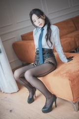 a19[DJAWA]No223 模特Yeeun Ds Relationship主题私房性感连体黑丝秀翘臀美腿诱惑写真
